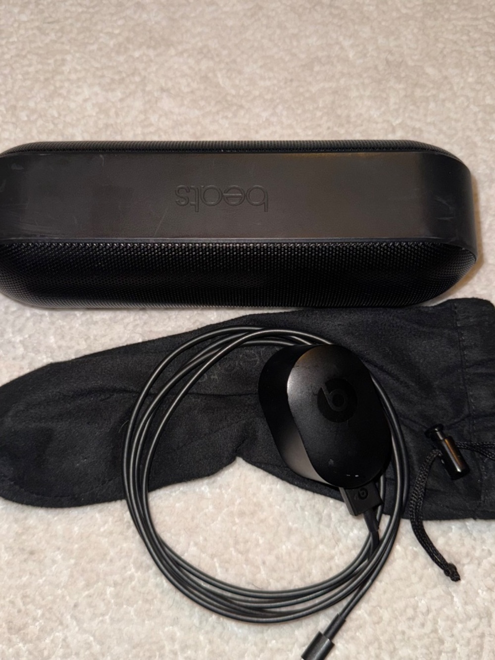 Beats By Dre Pill + - Black - Picture 2 of 4